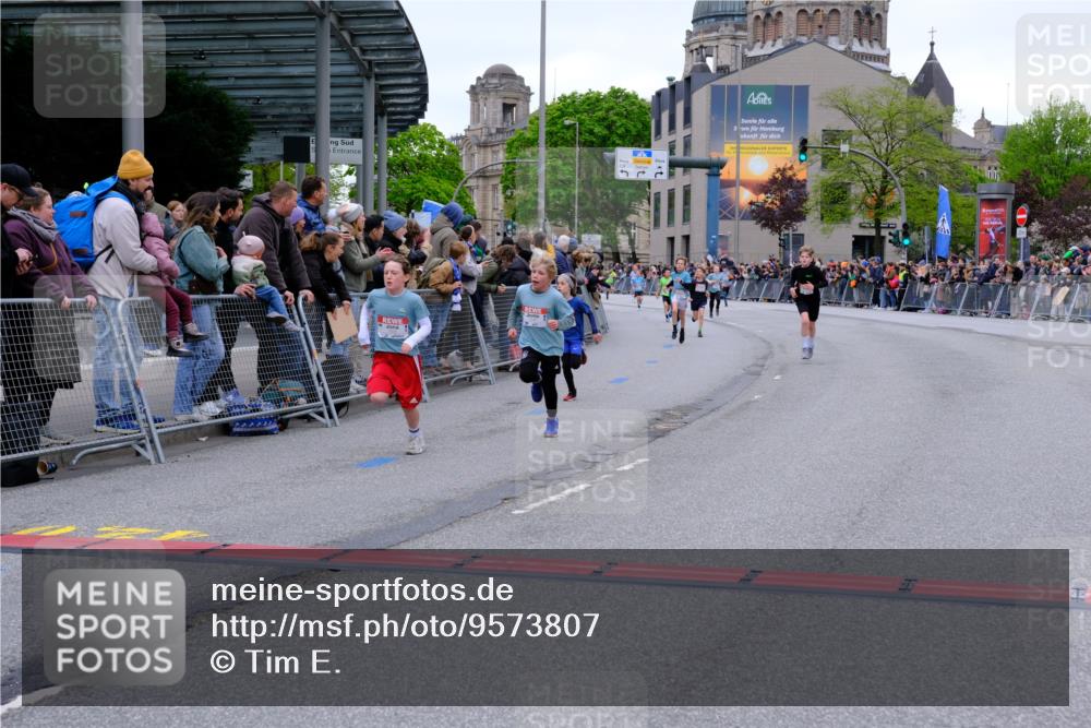 25.04.2026 - Das Zehntel Tim E. http://msf.ph/oto/9573807 25.04.2026 10:48:12 Ziel 5103, 5454, 5502, 5921, 6323, 6685, 6889, 6971, 7239, 7549, 7624, 8052, 8062 meine-sportfotos.de