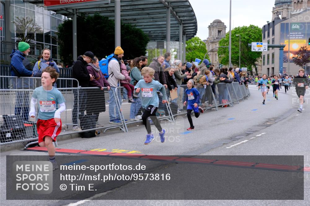 25.04.2026 - Das Zehntel Tim E. http://msf.ph/oto/9573816 25.04.2026 10:48:13 Ziel 5454, 5502, 5905, 5921, 6323, 6685, 6889, 6971, 7239, 7549, 7588, 7624, 8052 meine-sportfotos.de