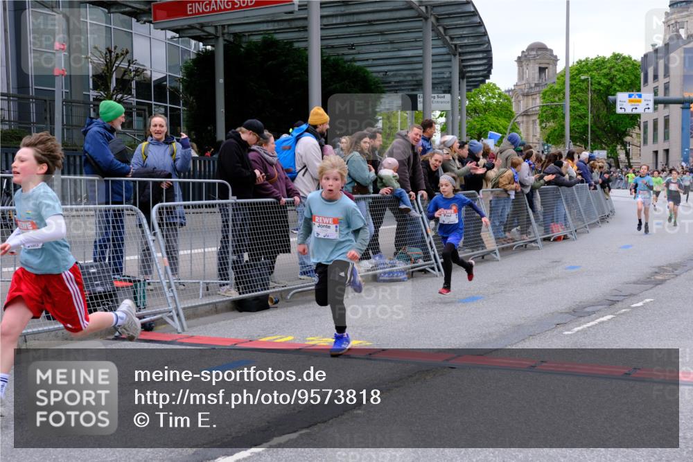 25.04.2026 - Das Zehntel Tim E. http://msf.ph/oto/9573818 25.04.2026 10:48:13 Ziel 5454, 5502, 5905, 5921, 6323, 6685, 6889, 6971, 7239, 7549, 7588, 7624, 8052 meine-sportfotos.de