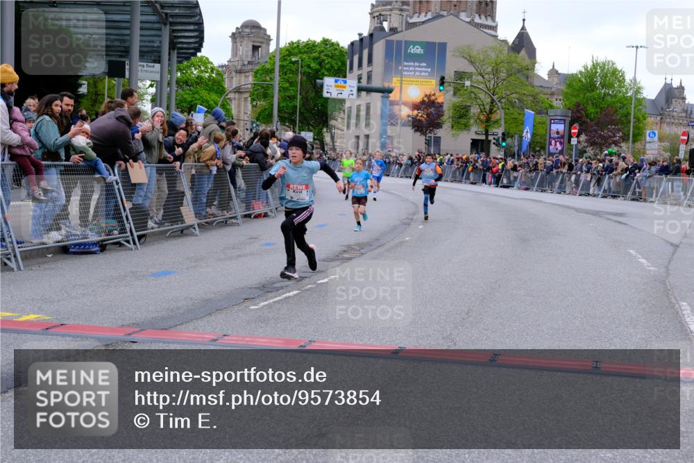25.04.2026 - Das Zehntel Tim E. http://msf.ph/oto/9573854 25.04.2026 10:48:20 Ziel 5299, 5454, 5502, 5905, 6685, 6889, 6906, 7315, 7588, 7604, 7696, 7738 meine-sportfotos.de