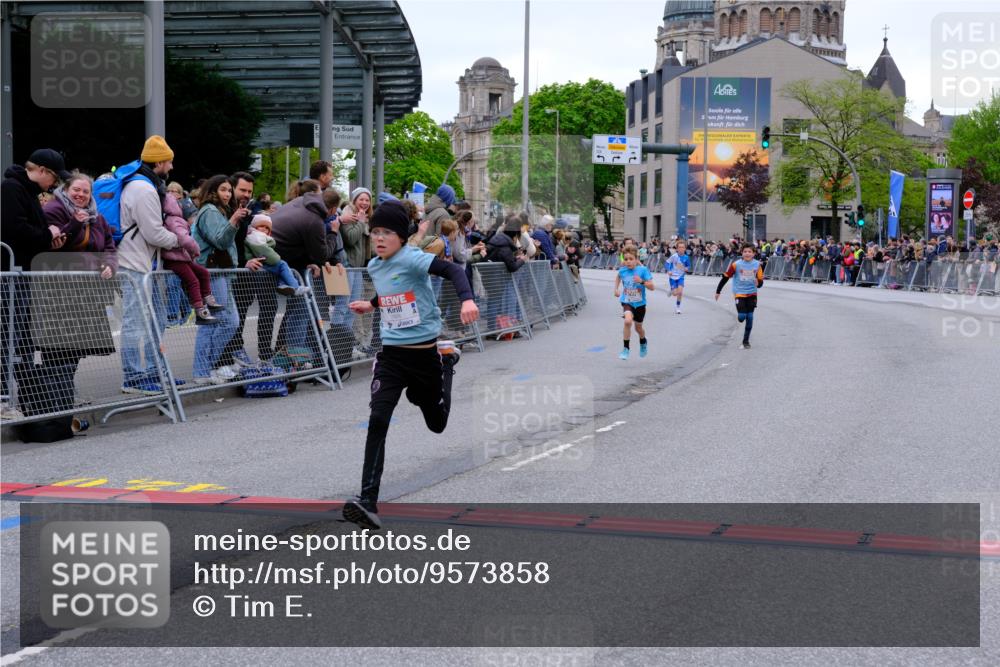 25.04.2026 - Das Zehntel Tim E. http://msf.ph/oto/9573858 25.04.2026 10:48:21 Ziel 5299, 5502, 5905, 6685, 6889, 6906, 7315, 7588, 7604, 7696, 7738 meine-sportfotos.de