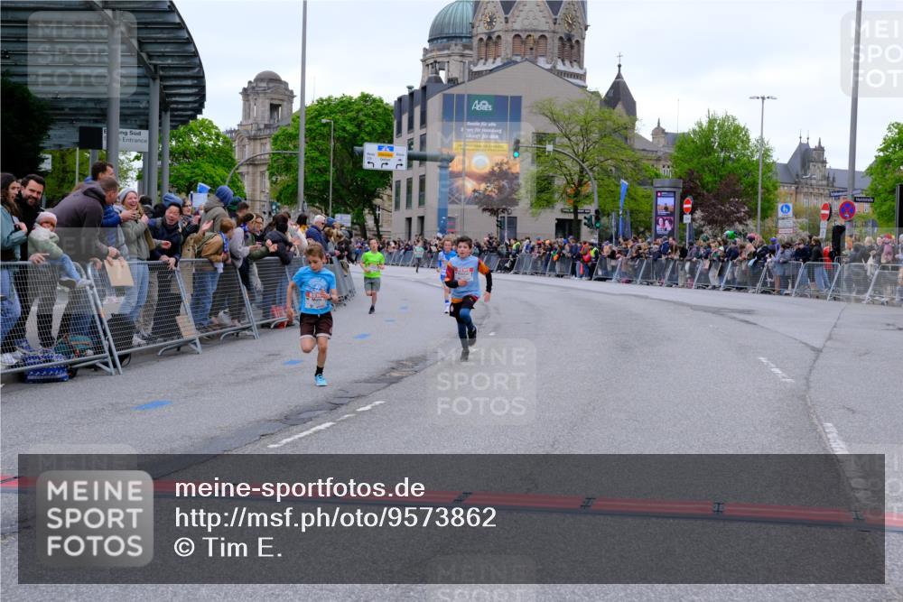 25.04.2026 - Das Zehntel Tim E. http://msf.ph/oto/9573862 25.04.2026 10:48:21 Ziel 5299, 5502, 5905, 6685, 6889, 6906, 7315, 7588, 7604, 7696, 7738 meine-sportfotos.de
