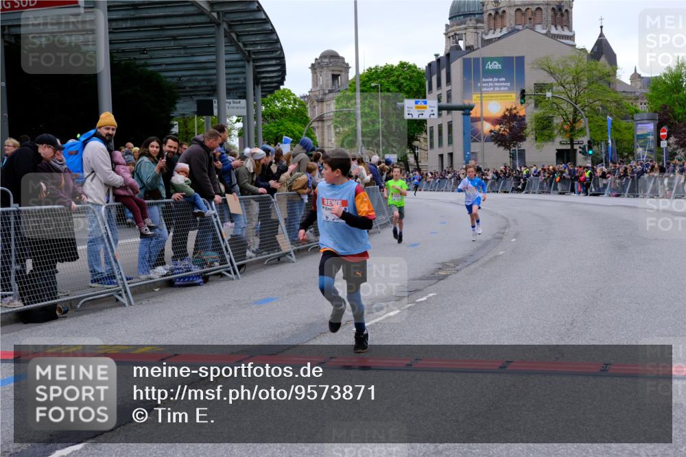 25.04.2026 - Das Zehntel Tim E. http://msf.ph/oto/9573871 25.04.2026 10:48:23 Ziel 5299, 5905, 6685, 6889, 6906, 7315, 7588, 7604, 7696, 7738 meine-sportfotos.de