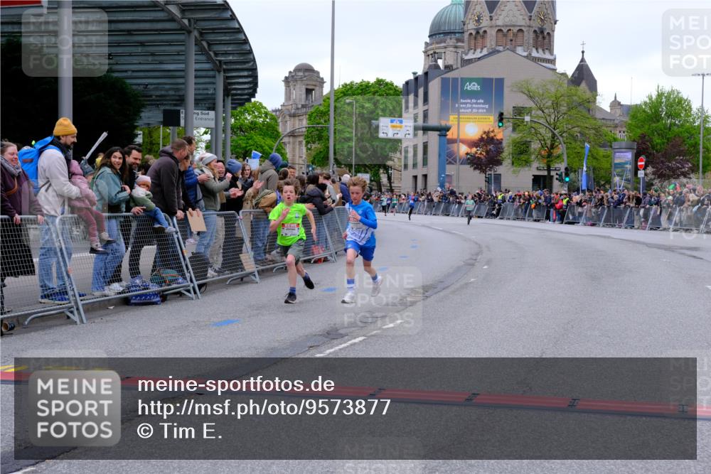 25.04.2026 - Das Zehntel Tim E. http://msf.ph/oto/9573877 25.04.2026 10:48:24 Ziel 5299, 5905, 6906, 7315, 7588, 7604, 7696, 7738 meine-sportfotos.de