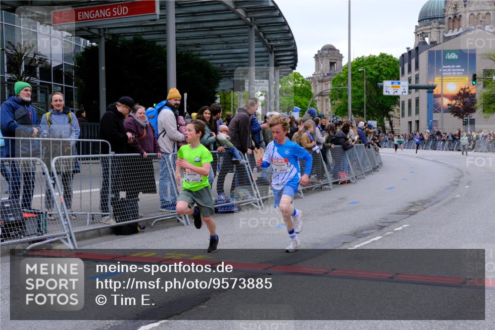 25.04.2026 - Das Zehntel Tim E. http://msf.ph/oto/9573885 25.04.2026 10:48:25 Ziel 5299, 5905, 6906, 7315, 7588, 7604, 7696, 7738 meine-sportfotos.de