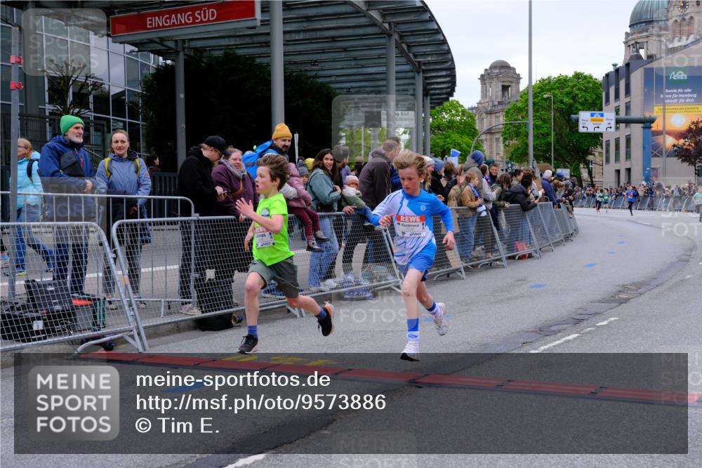 25.04.2026 - Das Zehntel Tim E. http://msf.ph/oto/9573886 25.04.2026 10:48:25 Ziel 5299, 5905, 6906, 7315, 7588, 7604, 7696, 7738 meine-sportfotos.de