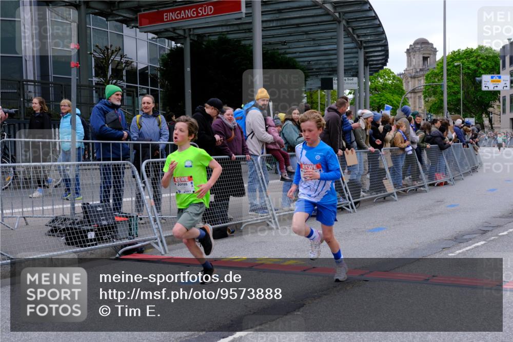 25.04.2026 - Das Zehntel Tim E. http://msf.ph/oto/9573888 25.04.2026 10:48:26 Ziel 5299, 6906, 7315, 7604, 7696, 7738 meine-sportfotos.de