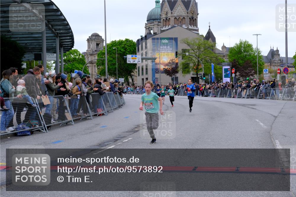 25.04.2026 - Das Zehntel Tim E. http://msf.ph/oto/9573892 25.04.2026 10:48:33 Ziel 6037, 6095, 6341, 7960 meine-sportfotos.de