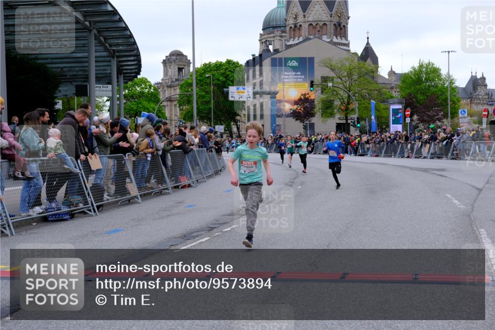 25.04.2026 - Das Zehntel Tim E. http://msf.ph/oto/9573894 25.04.2026 10:48:33 Ziel 6037, 6095, 6341, 7960 meine-sportfotos.de