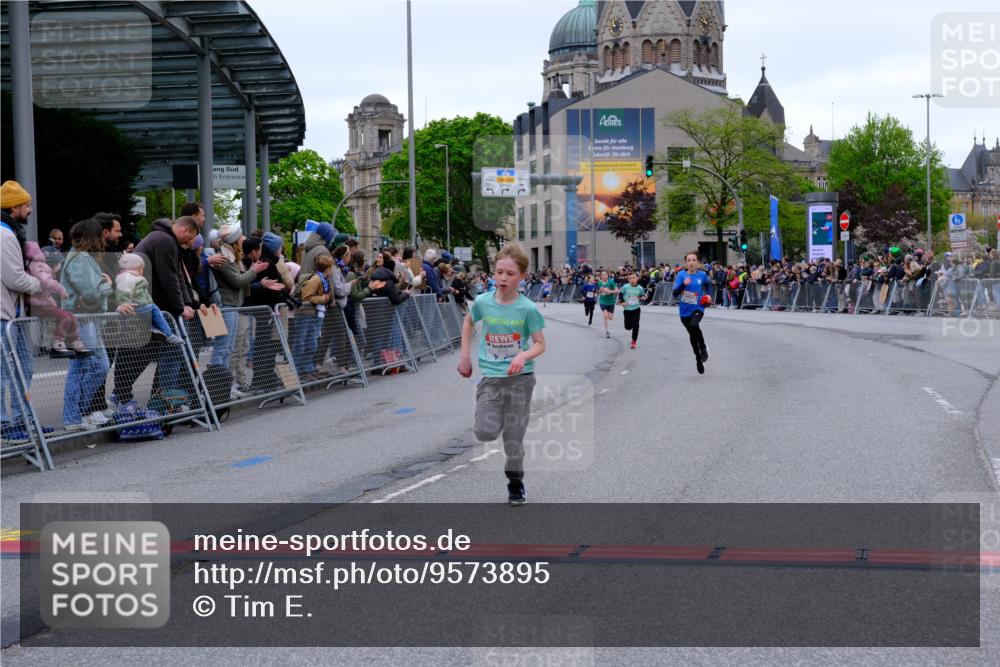 25.04.2026 - Das Zehntel Tim E. http://msf.ph/oto/9573895 25.04.2026 10:48:33 Ziel 6037, 6095, 6341, 7960 meine-sportfotos.de