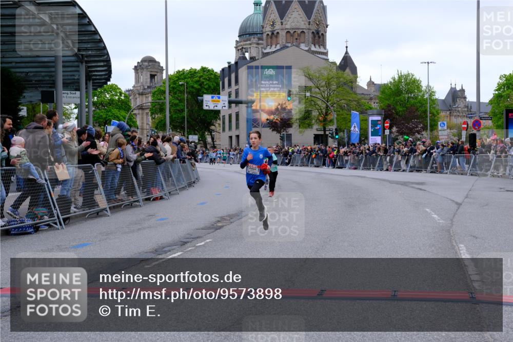 25.04.2026 - Das Zehntel Tim E. http://msf.ph/oto/9573898 25.04.2026 10:48:34 Ziel 6037, 6095, 6341, 7960 meine-sportfotos.de