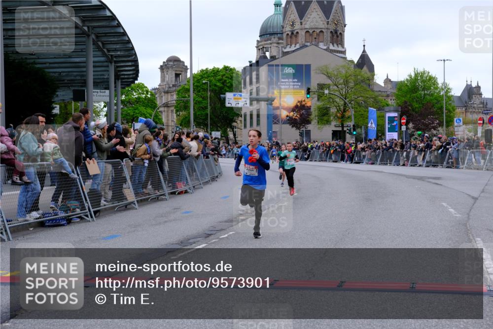 25.04.2026 - Das Zehntel Tim E. http://msf.ph/oto/9573901 25.04.2026 10:48:35 Ziel 5425, 6037, 6095, 6341, 7960 meine-sportfotos.de