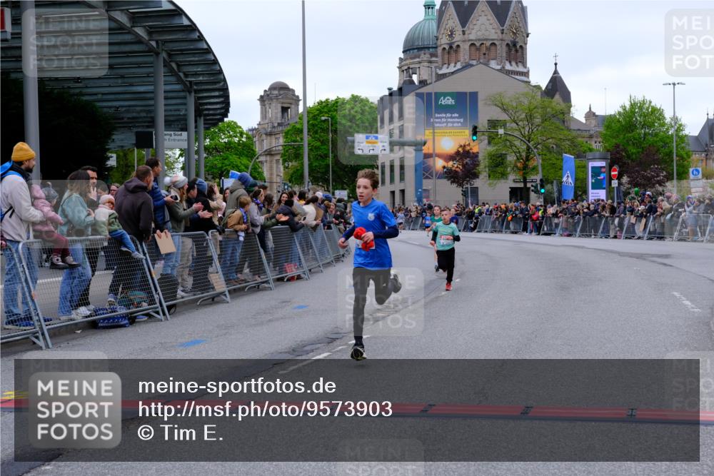 25.04.2026 - Das Zehntel Tim E. http://msf.ph/oto/9573903 25.04.2026 10:48:35 Ziel 5425, 6037, 6095, 6341, 7960 meine-sportfotos.de
