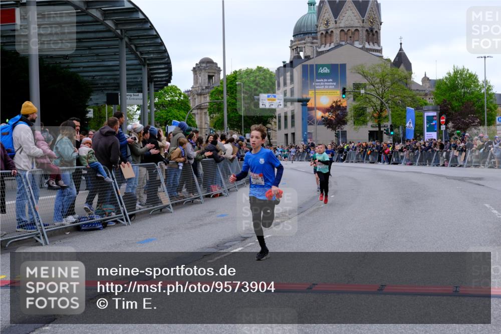25.04.2026 - Das Zehntel Tim E. http://msf.ph/oto/9573904 25.04.2026 10:48:35 Ziel 5425, 6037, 6095, 6341, 7960 meine-sportfotos.de