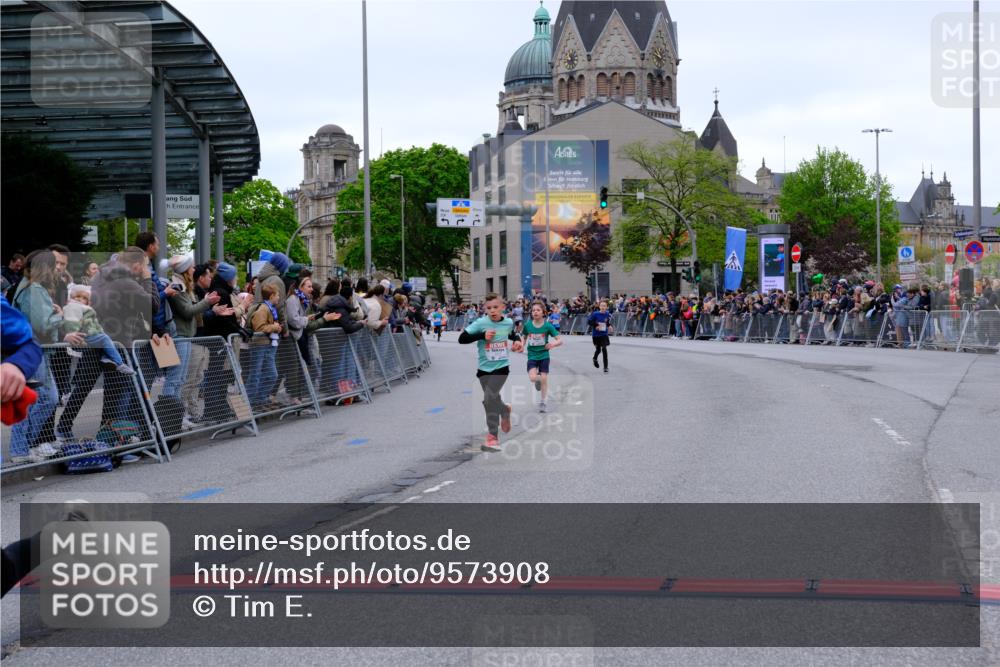 25.04.2026 - Das Zehntel Tim E. http://msf.ph/oto/9573908 25.04.2026 10:48:36 Ziel 5425, 6037, 6095, 6341, 7960 meine-sportfotos.de