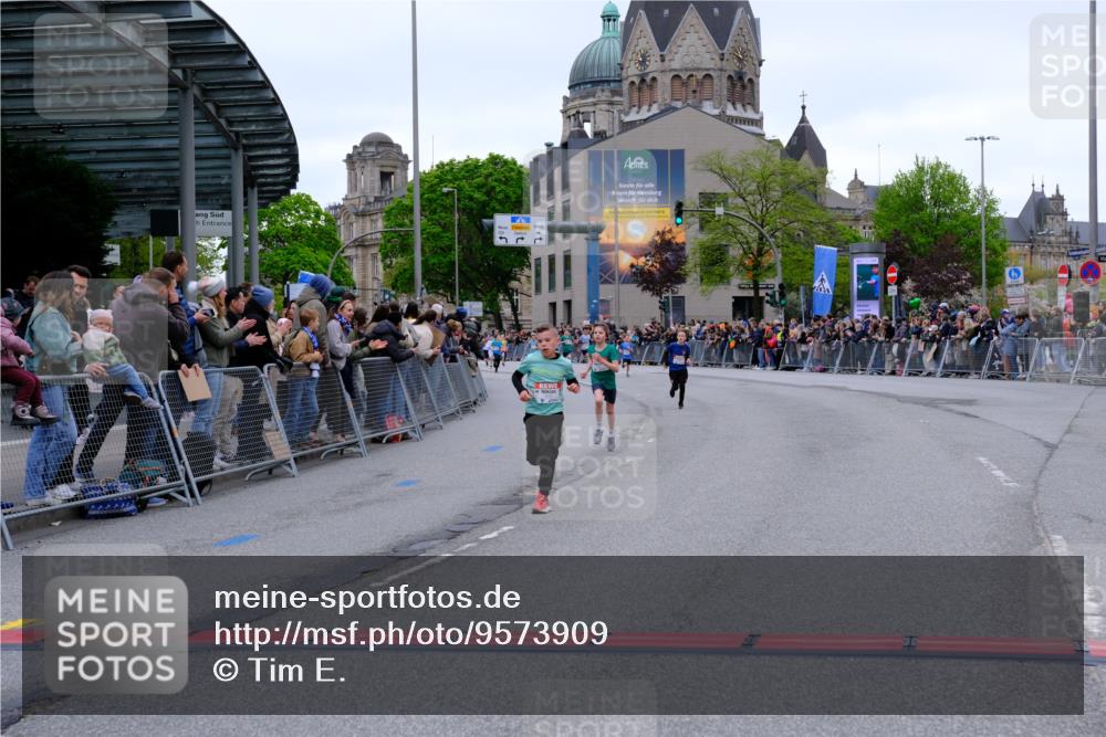 25.04.2026 - Das Zehntel Tim E. http://msf.ph/oto/9573909 25.04.2026 10:48:36 Ziel 5425, 6037, 6095, 6341, 7960 meine-sportfotos.de