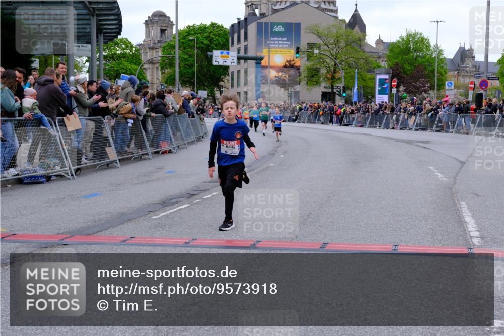 25.04.2026 - Das Zehntel Tim E. http://msf.ph/oto/9573918 25.04.2026 10:48:41 Ziel 5425, 6037, 6326, 6341, 7960, 7982 meine-sportfotos.de