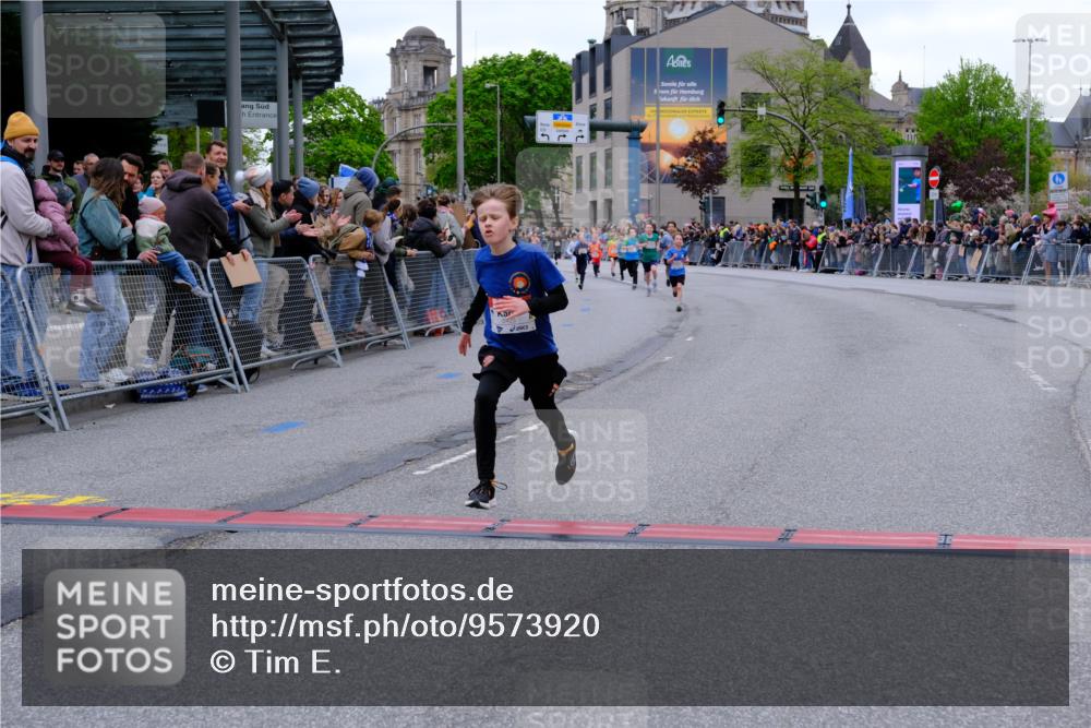 25.04.2026 - Das Zehntel Tim E. http://msf.ph/oto/9573920 25.04.2026 10:48:41 Ziel 5425, 6037, 6326, 6341, 7960, 7982 meine-sportfotos.de