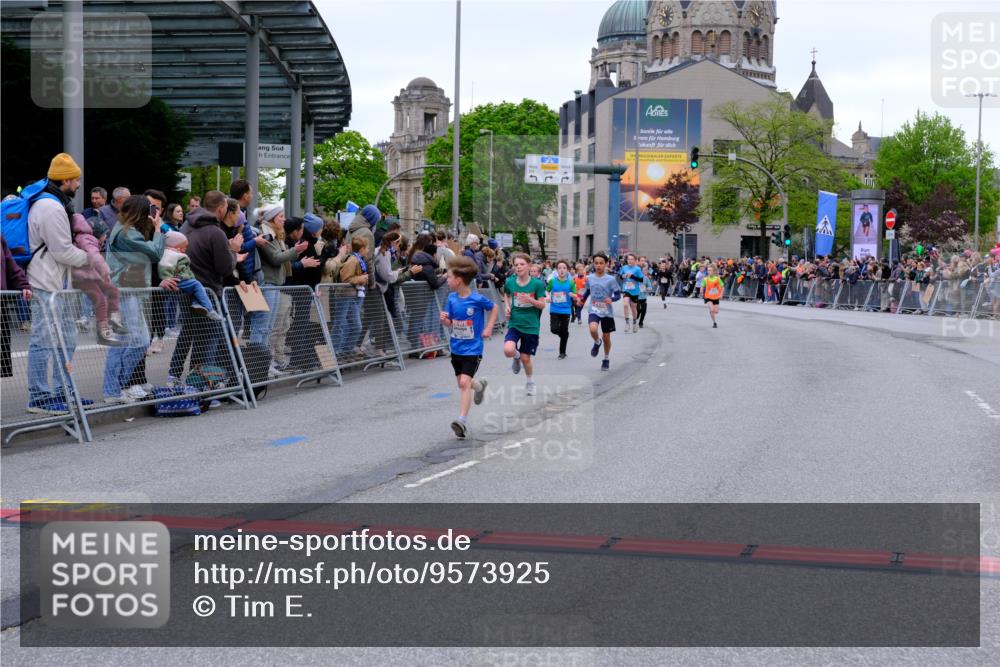 25.04.2026 - Das Zehntel Tim E. http://msf.ph/oto/9573925 25.04.2026 10:48:45 Ziel 5425, 6104, 6326, 6407, 6913, 7381, 7385, 7747, 7960, 7982, 8025 meine-sportfotos.de