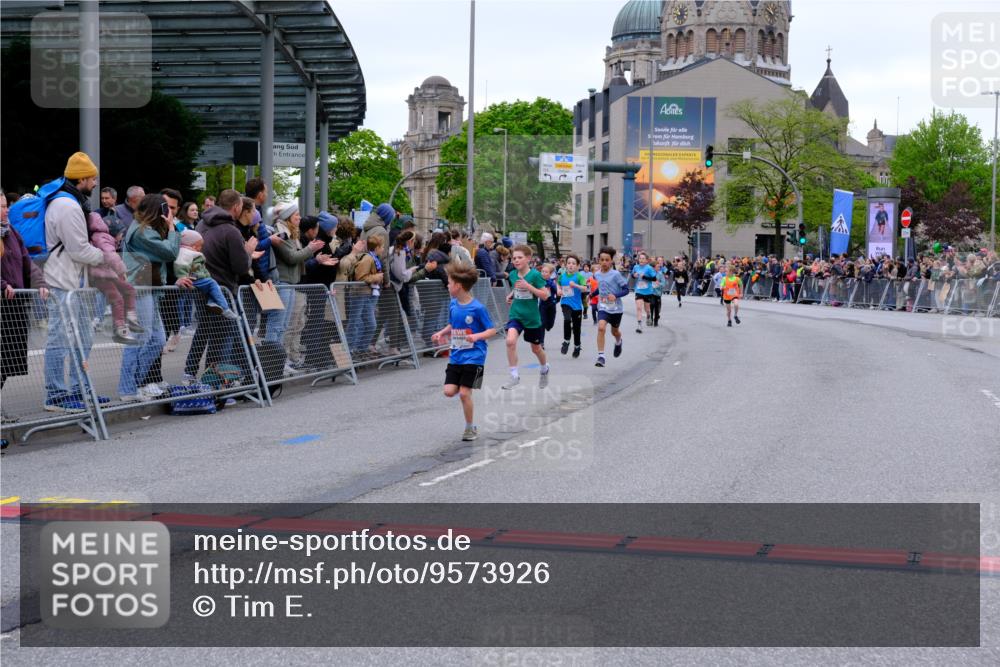 25.04.2026 - Das Zehntel Tim E. http://msf.ph/oto/9573926 25.04.2026 10:48:45 Ziel 5425, 6104, 6326, 6407, 6913, 7381, 7385, 7747, 7960, 7982, 8025 meine-sportfotos.de