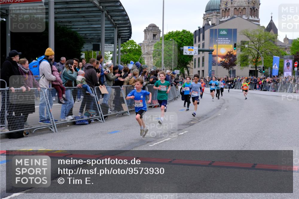 25.04.2026 - Das Zehntel Tim E. http://msf.ph/oto/9573930 25.04.2026 10:48:46 Ziel 5425, 6104, 6326, 6407, 6913, 7381, 7385, 7547, 7747, 7753, 7982, 8025 meine-sportfotos.de