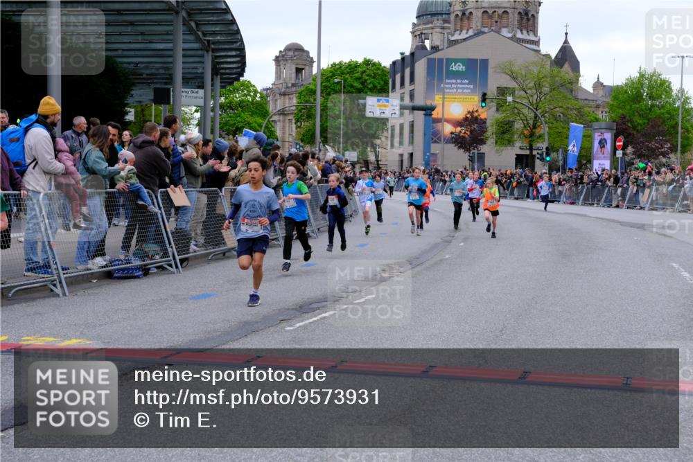 25.04.2026 - Das Zehntel Tim E. http://msf.ph/oto/9573931 25.04.2026 10:48:47 Ziel 5425, 6104, 6326, 6407, 6913, 7006, 7381, 7385, 7547, 7664, 7724, 7747, 7753, 7982, 8025 meine-sportfotos.de