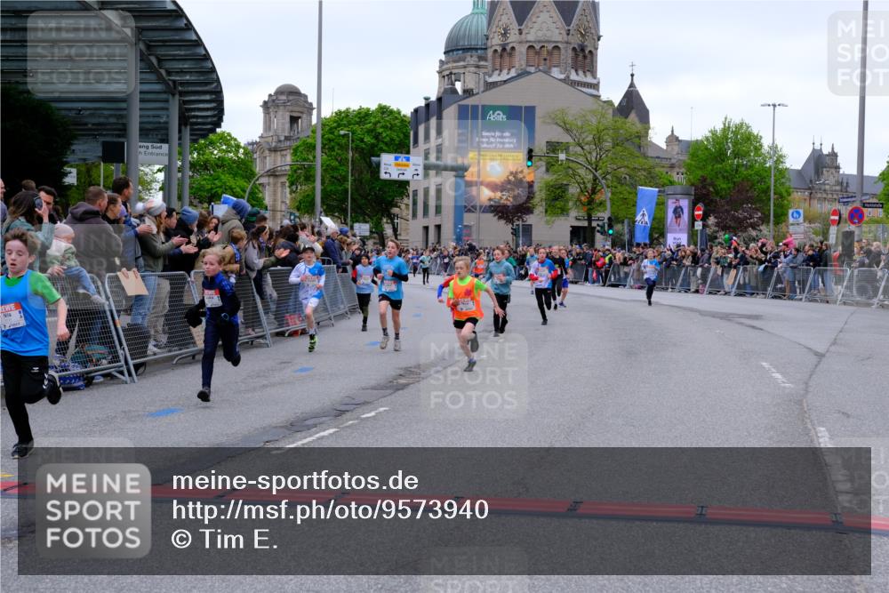 25.04.2026 - Das Zehntel Tim E. http://msf.ph/oto/9573940 25.04.2026 10:48:48 Ziel 6104, 6326, 6407, 6913, 7006, 7381, 7385, 7547, 7664, 7724, 7747, 7748, 7753, 7982, 8025 meine-sportfotos.de