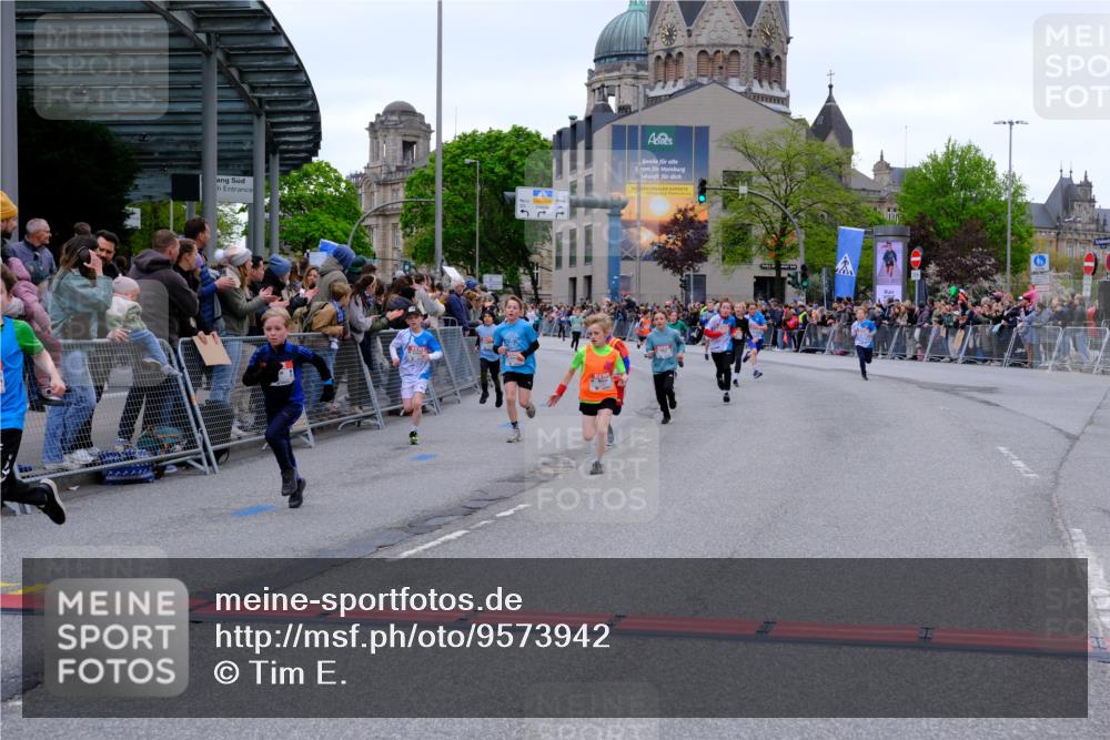 25.04.2026 - Das Zehntel Tim E. http://msf.ph/oto/9573942 25.04.2026 10:48:49 Ziel 6104, 6326, 6407, 6913, 7006, 7381, 7385, 7547, 7664, 7724, 7747, 7748, 7753, 7977, 7982, 8025 meine-sportfotos.de