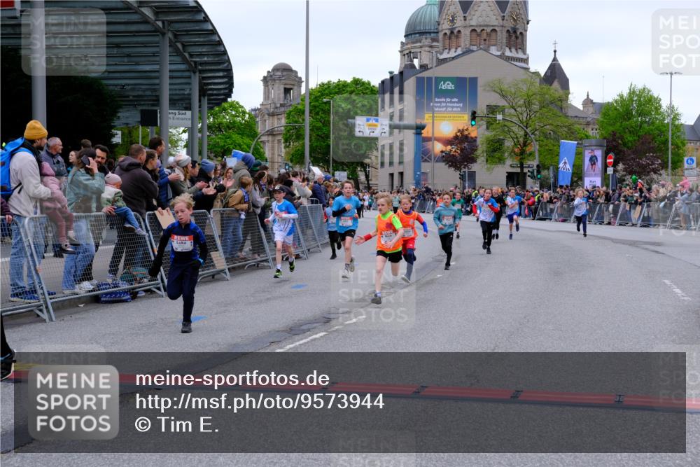 25.04.2026 - Das Zehntel Tim E. http://msf.ph/oto/9573944 25.04.2026 10:48:49 Ziel 6104, 6326, 6407, 6913, 7006, 7381, 7385, 7547, 7664, 7724, 7747, 7748, 7753, 7977, 7982, 8025 meine-sportfotos.de