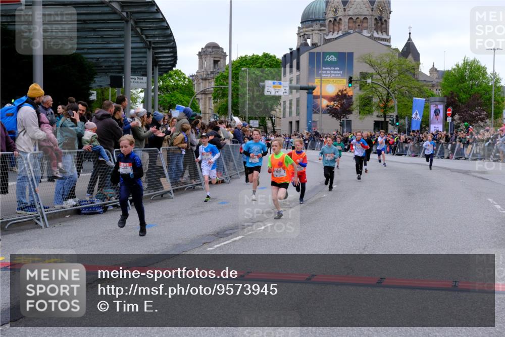 25.04.2026 - Das Zehntel Tim E. http://msf.ph/oto/9573945 25.04.2026 10:48:49 Ziel 6104, 6326, 6407, 6913, 7006, 7381, 7385, 7547, 7664, 7724, 7747, 7748, 7753, 7977, 7982, 8025 meine-sportfotos.de