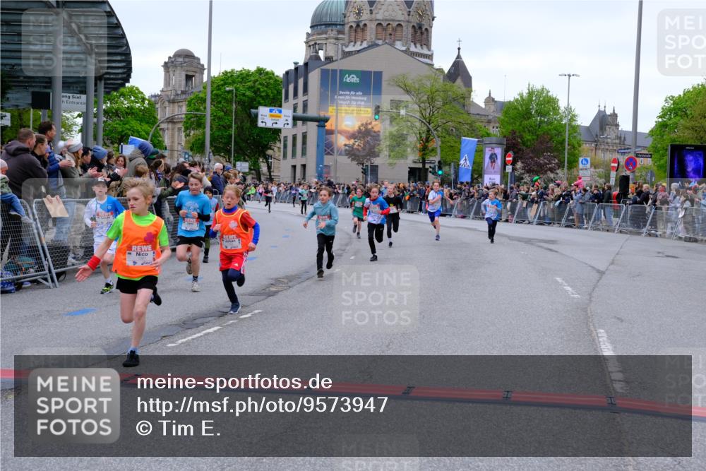 25.04.2026 - Das Zehntel Tim E. http://msf.ph/oto/9573947 25.04.2026 10:48:50 Ziel 6104, 6326, 6407, 6913, 7006, 7381, 7385, 7547, 7664, 7724, 7747, 7748, 7753, 7977, 7982, 8025 meine-sportfotos.de