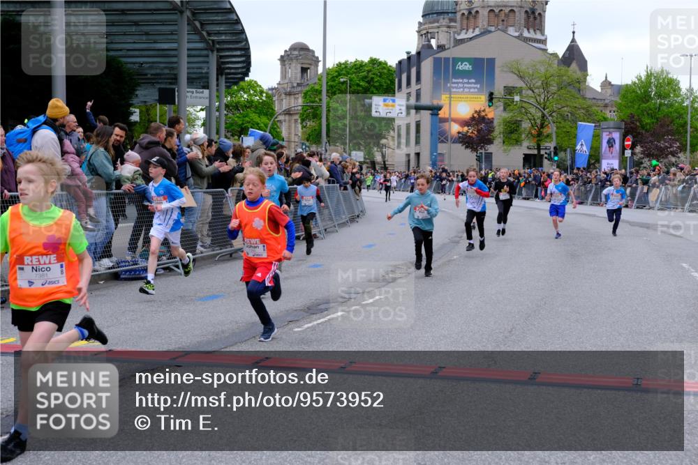 25.04.2026 - Das Zehntel Tim E. http://msf.ph/oto/9573952 25.04.2026 10:48:50 Ziel 6104, 6326, 6407, 6913, 7006, 7381, 7385, 7547, 7664, 7724, 7747, 7748, 7753, 7977, 7982, 8025 meine-sportfotos.de