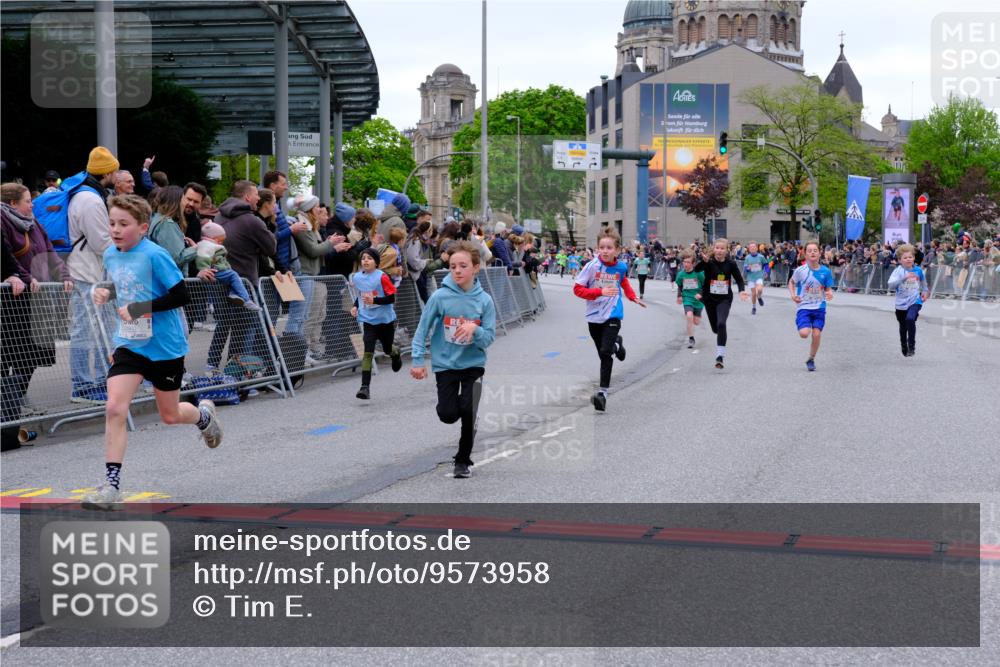 25.04.2026 - Das Zehntel Tim E. http://msf.ph/oto/9573958 25.04.2026 10:48:51 Ziel 6104, 6326, 6407, 6913, 7006, 7381, 7385, 7547, 7625, 7664, 7724, 7747, 7748, 7753, 7977, 7982, 8025 meine-sportfotos.de