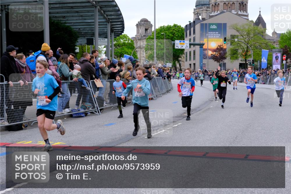 25.04.2026 - Das Zehntel Tim E. http://msf.ph/oto/9573959 25.04.2026 10:48:51 Ziel 6104, 6326, 6407, 6913, 7006, 7381, 7385, 7547, 7625, 7664, 7724, 7747, 7748, 7753, 7977, 7982, 8025 meine-sportfotos.de