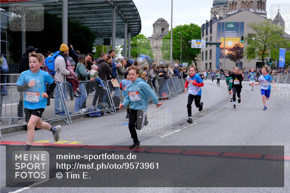 25.04.2026 - Das Zehntel Tim E. http://msf.ph/oto/9573961 25.04.2026 10:48:52 Ziel 6104, 6326, 6407, 6913, 7006, 7380, 7381, 7385, 7547, 7625, 7664, 7724, 7747, 7748, 7753, 7977, 7982, 8025 meine-sportfotos.de