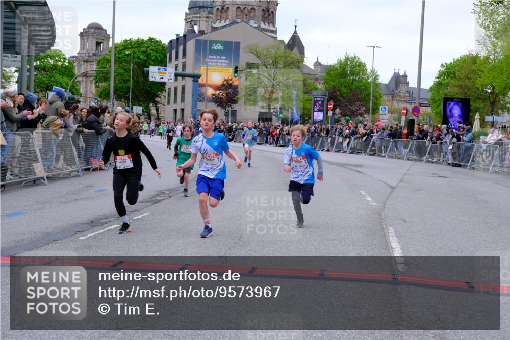 25.04.2026 - Das Zehntel Tim E. http://msf.ph/oto/9573967 25.04.2026 10:48:53 Ziel 6104, 6407, 6913, 7006, 7380, 7381, 7385, 7547, 7625, 7664, 7724, 7747, 7748, 7753, 7977, 7982, 8025 meine-sportfotos.de