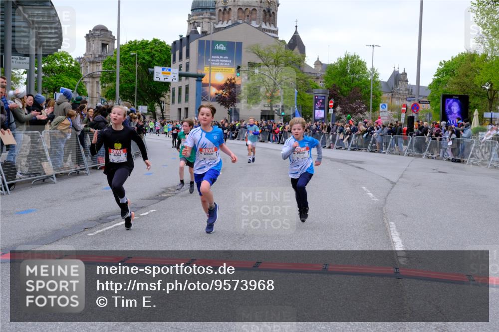 25.04.2026 - Das Zehntel Tim E. http://msf.ph/oto/9573968 25.04.2026 10:48:53 Ziel 6104, 6407, 6913, 7006, 7380, 7381, 7385, 7547, 7625, 7664, 7724, 7747, 7748, 7753, 7977, 7982, 8025 meine-sportfotos.de