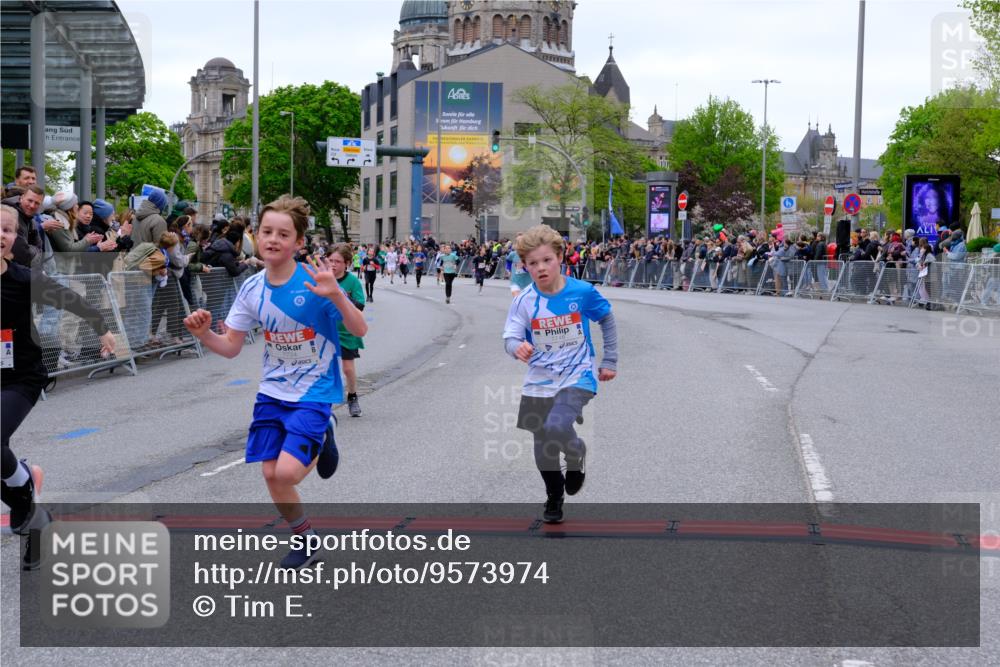 25.04.2026 - Das Zehntel Tim E. http://msf.ph/oto/9573974 25.04.2026 10:48:54 Ziel 6104, 6407, 6913, 7006, 7380, 7381, 7385, 7547, 7625, 7664, 7724, 7747, 7748, 7753, 7977, 8025 meine-sportfotos.de