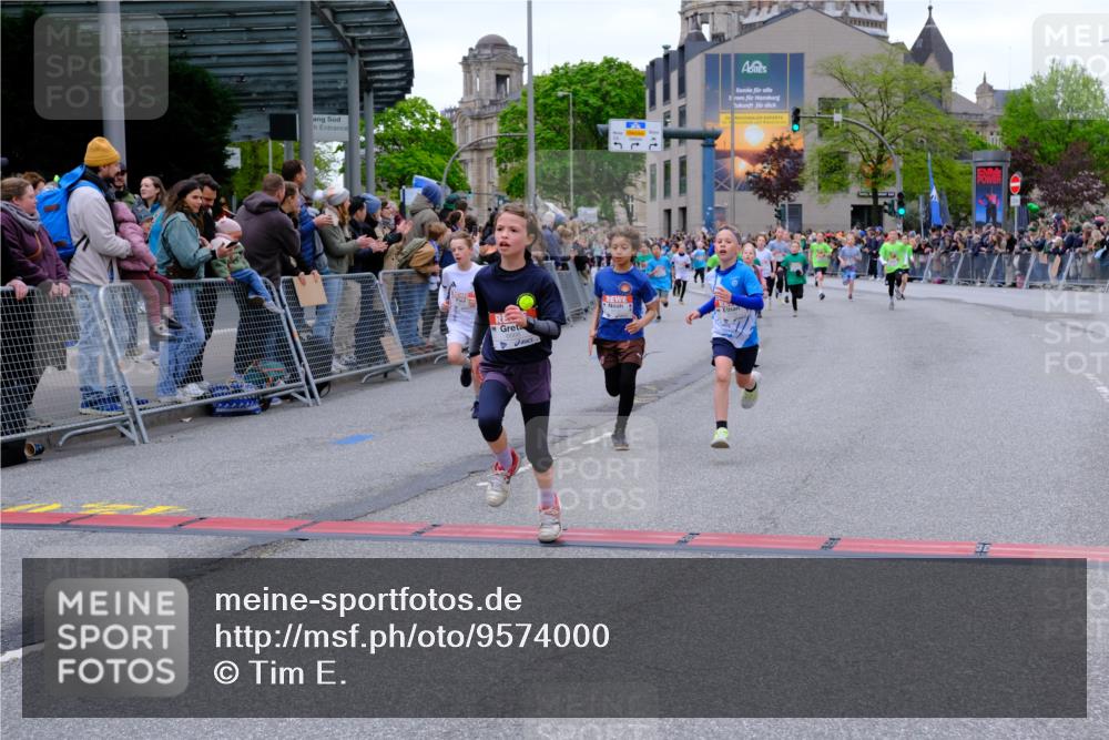 25.04.2026 - Das Zehntel Tim E. http://msf.ph/oto/9574000 25.04.2026 10:49:03 Ziel 5008, 5012, 5300, 5416, 6056, 6422, 6523, 6544, 6668, 6707, 6940, 7138, 7146, 7164, 7176, 7303, 7380, 7625, 7726, 7972 meine-sportfotos.de