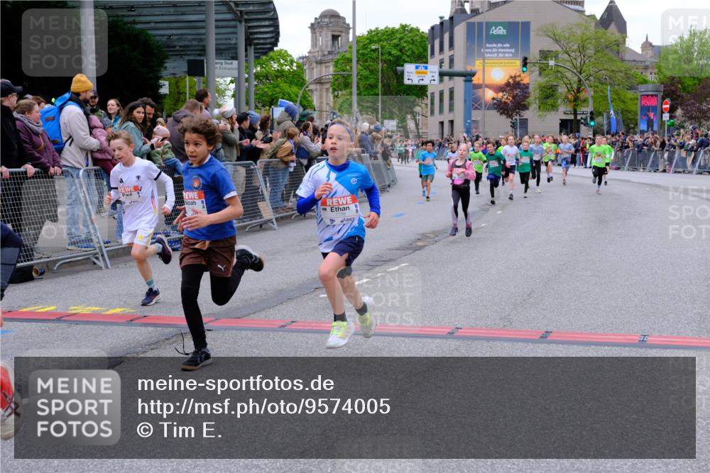 25.04.2026 - Das Zehntel Tim E. http://msf.ph/oto/9574005 25.04.2026 10:49:04 Ziel 5008, 5012, 5300, 5416, 6056, 6417, 6422, 6423, 6523, 6544, 6553, 6668, 6707, 6940, 7138, 7146, 7164, 7176, 7303, 7380, 7726, 7972 meine-sportfotos.de