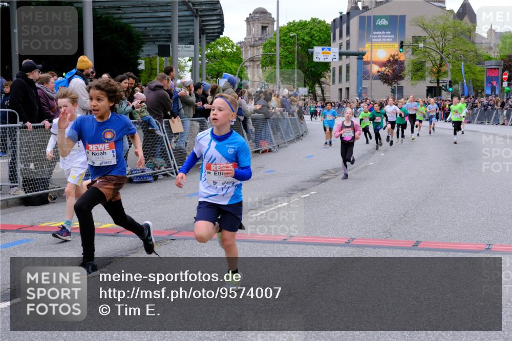 25.04.2026 - Das Zehntel Tim E. http://msf.ph/oto/9574007 25.04.2026 10:49:04 Ziel 5008, 5012, 5300, 5416, 6056, 6417, 6422, 6423, 6523, 6544, 6553, 6668, 6707, 6940, 7138, 7146, 7164, 7176, 7303, 7380, 7726, 7972 meine-sportfotos.de