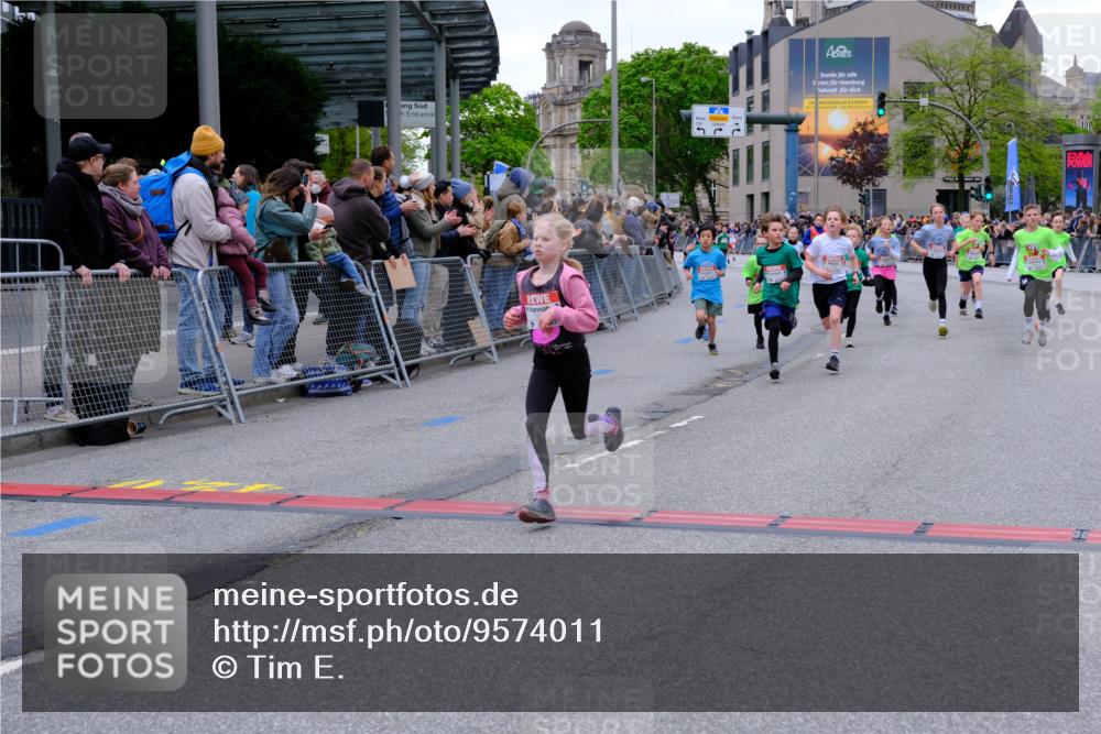25.04.2026 - Das Zehntel Tim E. http://msf.ph/oto/9574011 25.04.2026 10:49:06 Ziel 5008, 5012, 5300, 5416, 6056, 6417, 6422, 6423, 6523, 6544, 6548, 6553, 6668, 6707, 6940, 7138, 7146, 7164, 7176, 7303, 7402, 7726, 7972 meine-sportfotos.de