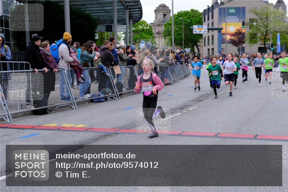 25.04.2026 - Das Zehntel Tim E. http://msf.ph/oto/9574012 25.04.2026 10:49:06 Ziel 5008, 5012, 5300, 5416, 6056, 6417, 6422, 6423, 6523, 6544, 6548, 6553, 6668, 6707, 6940, 7138, 7146, 7164, 7176, 7303, 7402, 7726, 7972 meine-sportfotos.de