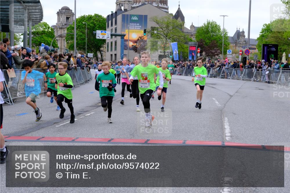 25.04.2026 - Das Zehntel Tim E. http://msf.ph/oto/9574022 25.04.2026 10:49:08 Ziel 5008, 5012, 5300, 5416, 5742, 6056, 6417, 6422, 6423, 6523, 6544, 6548, 6553, 6668, 6940, 7138, 7146, 7164, 7176, 7303, 7402, 7619, 7726, 7972 meine-sportfotos.de