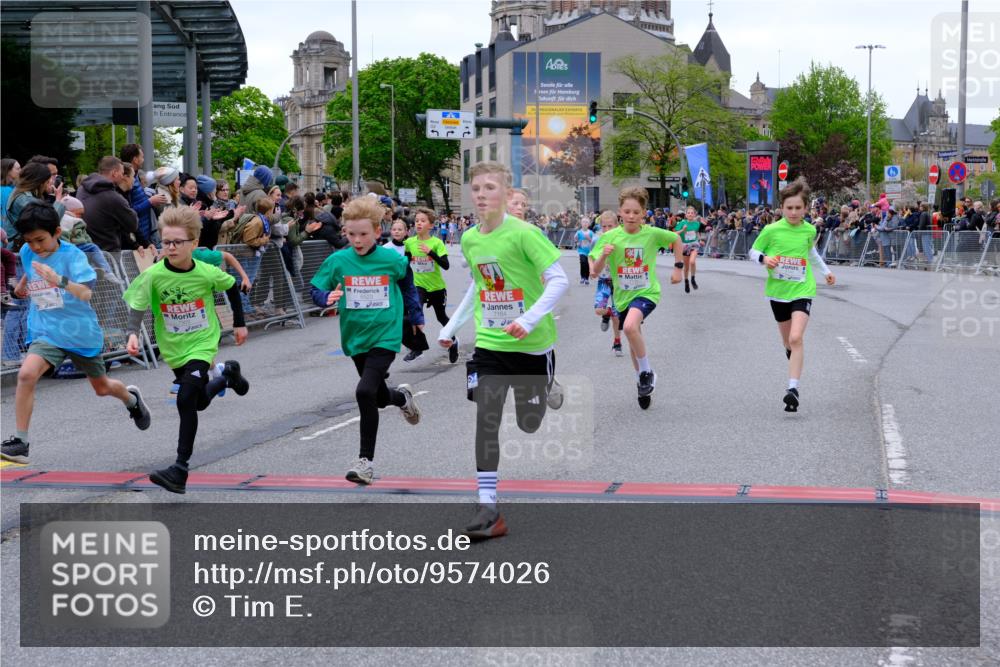 25.04.2026 - Das Zehntel Tim E. http://msf.ph/oto/9574026 25.04.2026 10:49:08 Ziel 5008, 5012, 5300, 5416, 5742, 6056, 6417, 6422, 6423, 6523, 6544, 6548, 6553, 6668, 6940, 7138, 7146, 7164, 7176, 7303, 7402, 7619, 7726, 7972 meine-sportfotos.de
