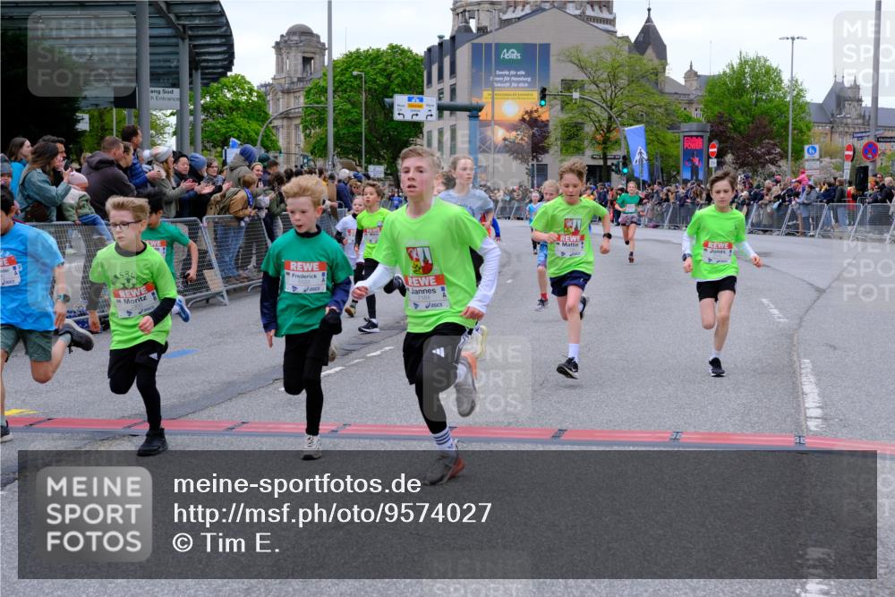 25.04.2026 - Das Zehntel Tim E. http://msf.ph/oto/9574027 25.04.2026 10:49:08 Ziel 5008, 5012, 5300, 5416, 5742, 6056, 6417, 6422, 6423, 6523, 6544, 6548, 6553, 6668, 6940, 7138, 7146, 7164, 7176, 7303, 7402, 7619, 7726, 7972 meine-sportfotos.de