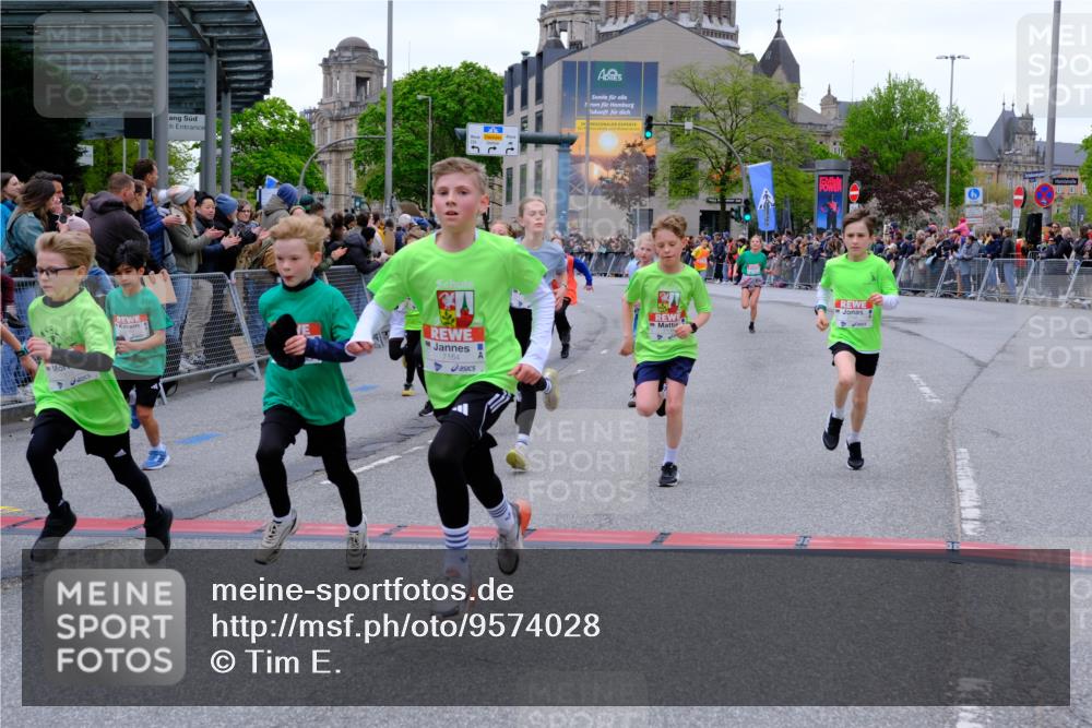 25.04.2026 - Das Zehntel Tim E. http://msf.ph/oto/9574028 25.04.2026 10:49:09 Ziel 5008, 5012, 5300, 5416, 5742, 6417, 6422, 6423, 6523, 6544, 6548, 6553, 6668, 6940, 7138, 7146, 7164, 7176, 7303, 7394, 7402, 7619, 7726, 7972 meine-sportfotos.de
