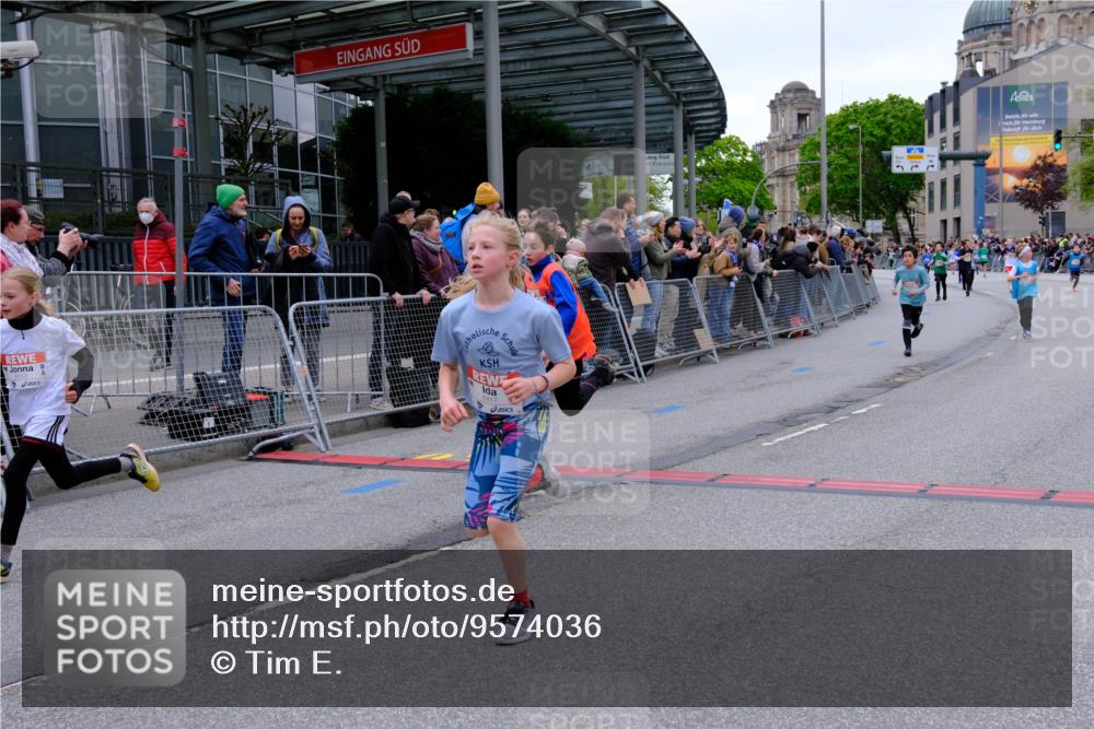25.04.2026 - Das Zehntel Tim E. http://msf.ph/oto/9574036 25.04.2026 10:49:11 Ziel 5008, 5300, 5742, 6417, 6422, 6423, 6523, 6544, 6548, 6553, 6940, 7138, 7146, 7164, 7176, 7303, 7394, 7402, 7619, 7972 meine-sportfotos.de