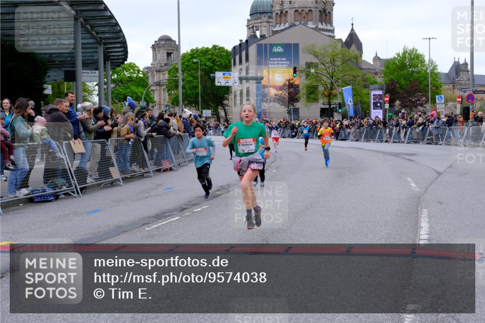 25.04.2026 - Das Zehntel Tim E. http://msf.ph/oto/9574038 25.04.2026 10:49:12 Ziel 5008, 5300, 5734, 5742, 6417, 6422, 6423, 6523, 6544, 6548, 6553, 6711, 6732, 6940, 6964, 7138, 7146, 7164, 7176, 7303, 7394, 7402, 7619, 7972 meine-sportfotos.de