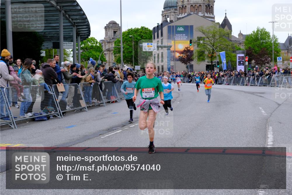 25.04.2026 - Das Zehntel Tim E. http://msf.ph/oto/9574040 25.04.2026 10:49:13 Ziel 5008, 5300, 5734, 5742, 6417, 6422, 6423, 6523, 6544, 6548, 6553, 6711, 6732, 6940, 6964, 7138, 7146, 7164, 7303, 7394, 7402, 7619, 7972 meine-sportfotos.de